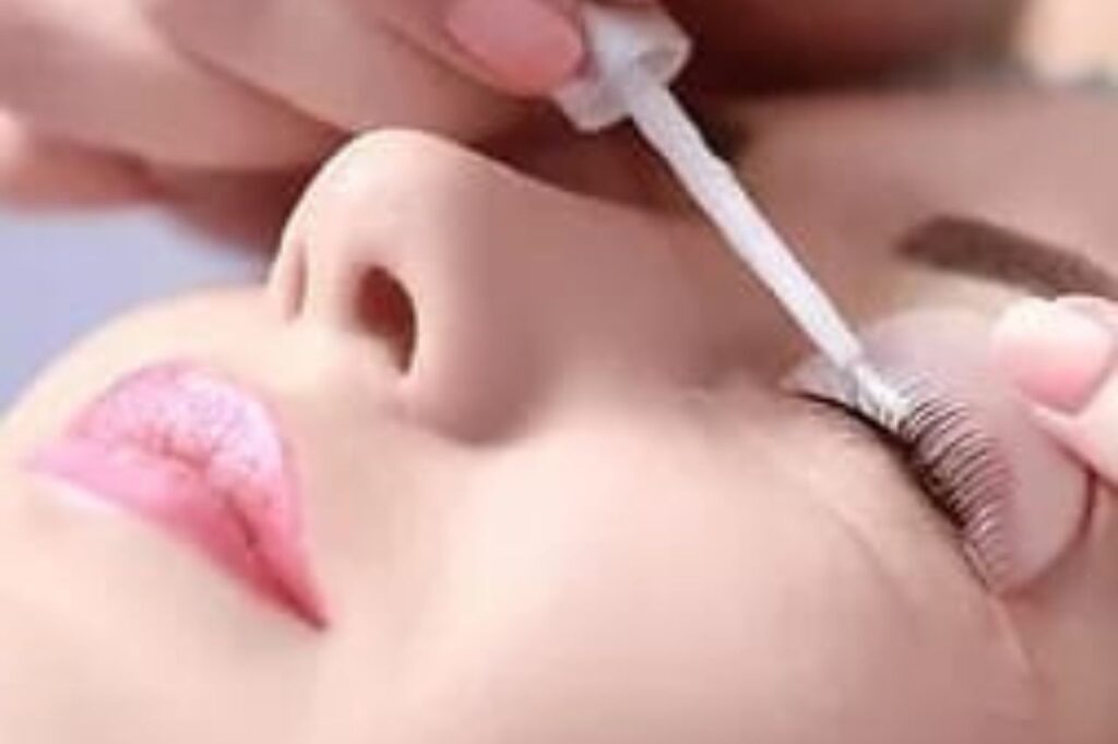 Rehaussement Des Cils Et Teintures